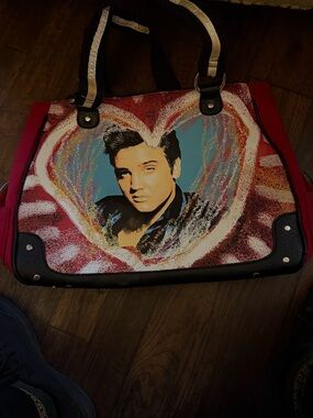Elvis Red Graphic Print womens shoulder bag